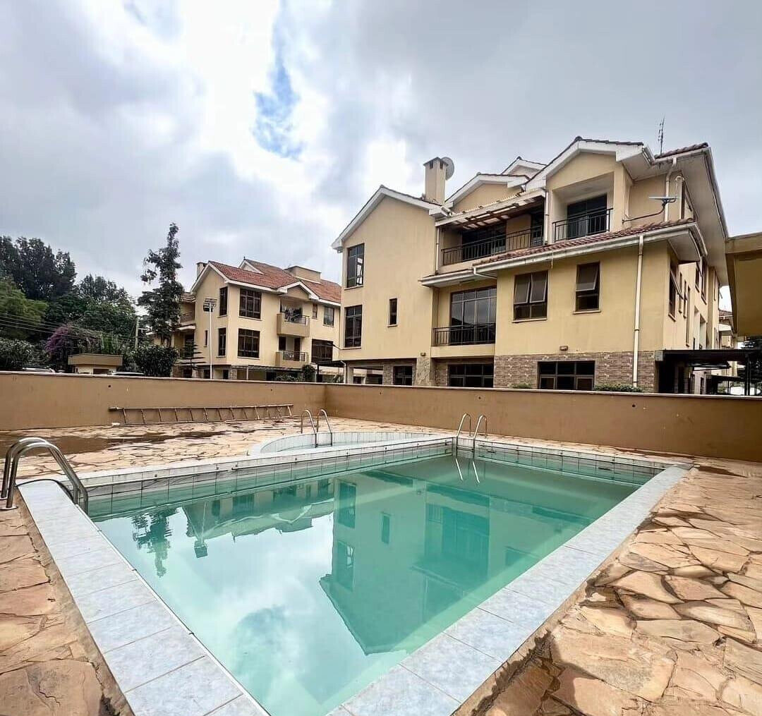 5-Ensuite Townhouse with Pool & Gym Access - Lavington