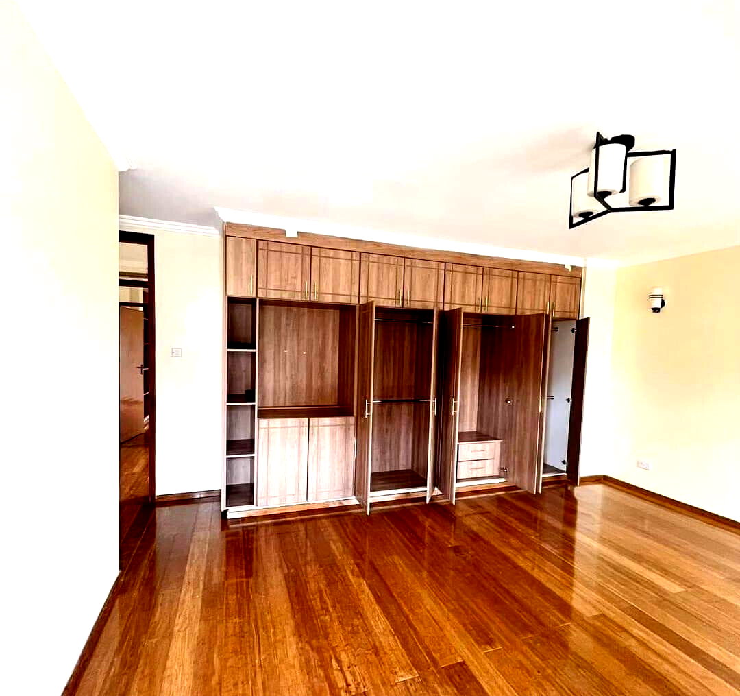 5-Ensuite Townhouse with Pool & Gym Access - Lavington