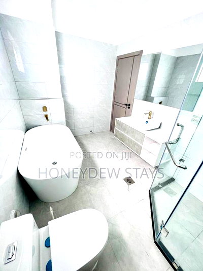 Furnished 5bdrm Apartment in Royal Oaks Residency, Valley Arcade - Image 11