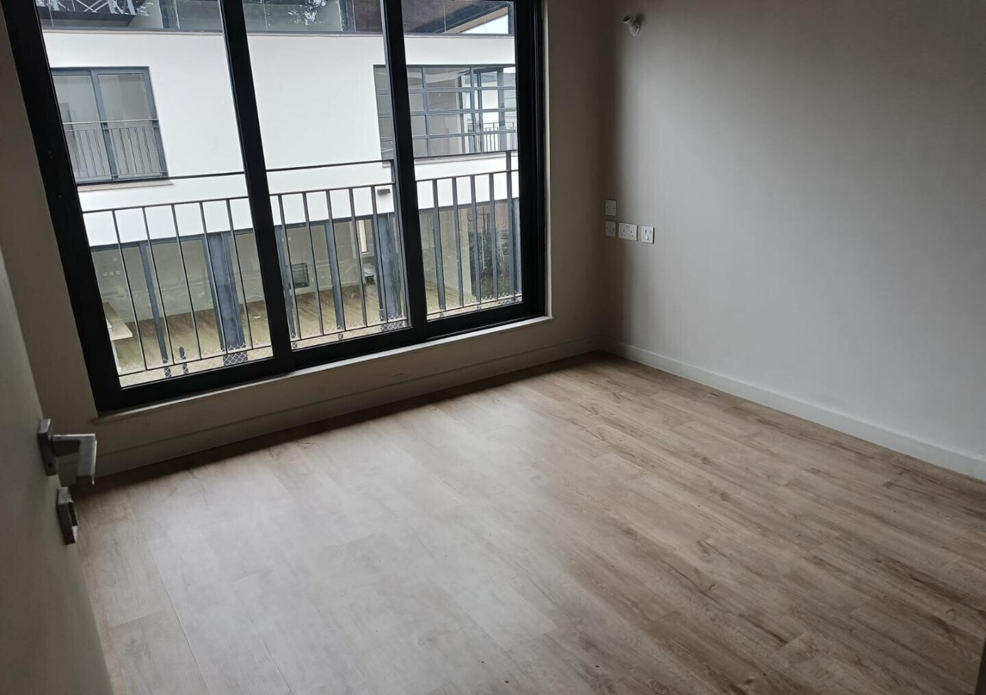 4BR Townhouse with Fireplace & Clubhouse Access - New Runda