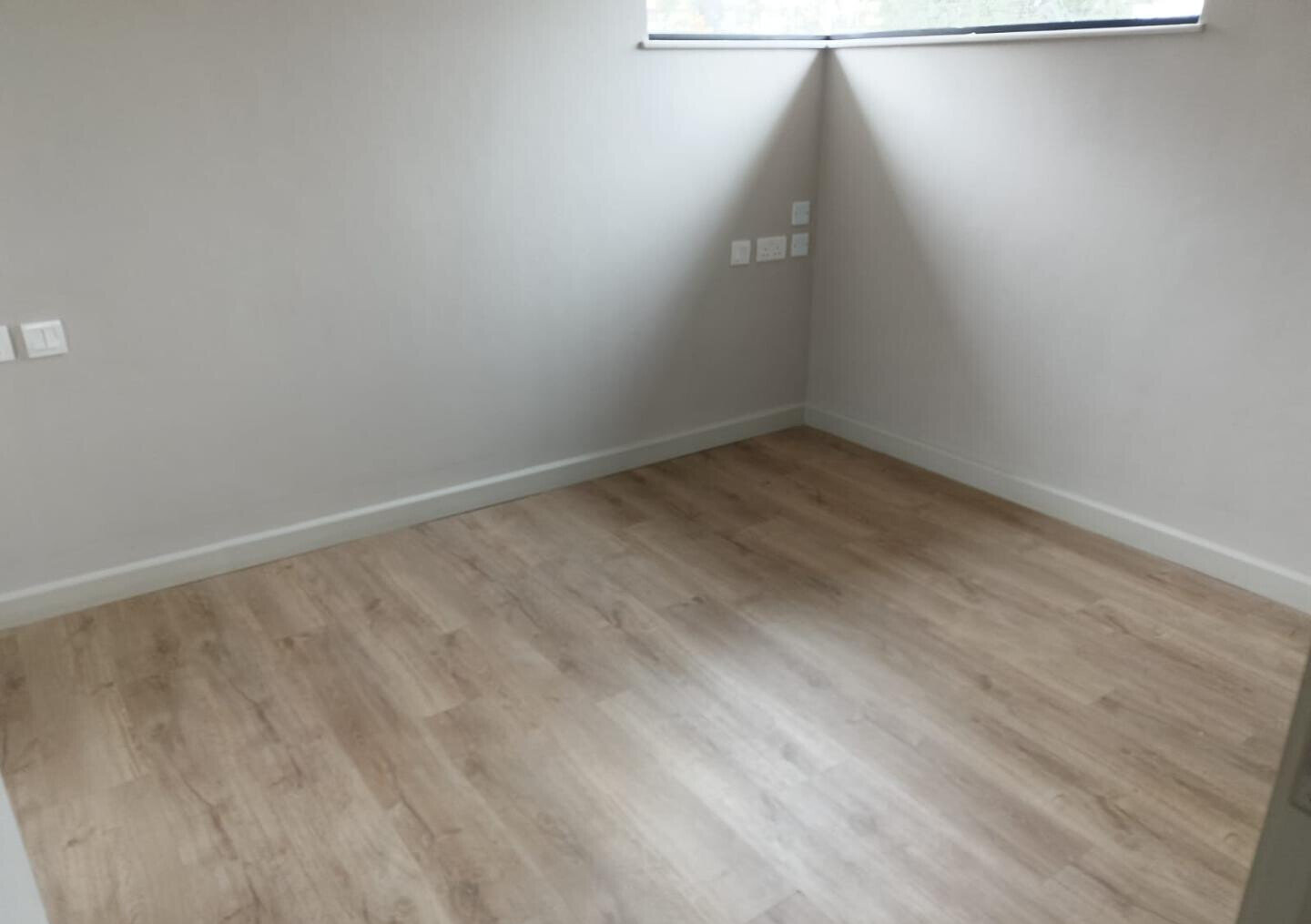 4BR Townhouse with Fireplace & Clubhouse Access - New Runda