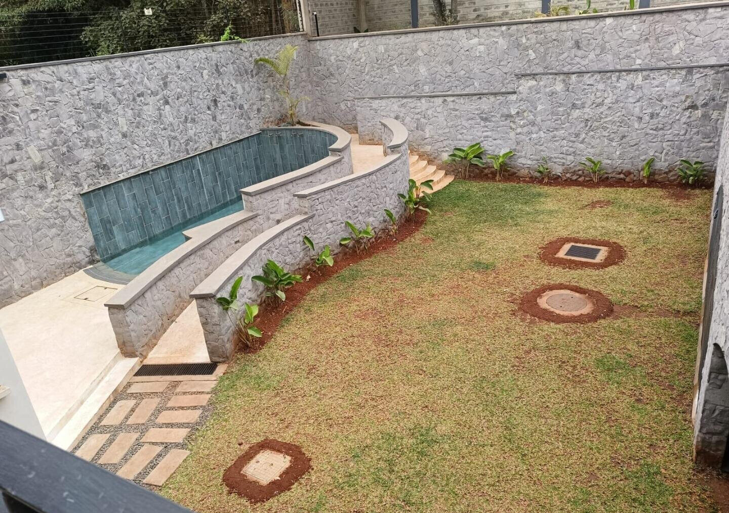 4BR Townhouse with Fireplace & Clubhouse Access - New Runda