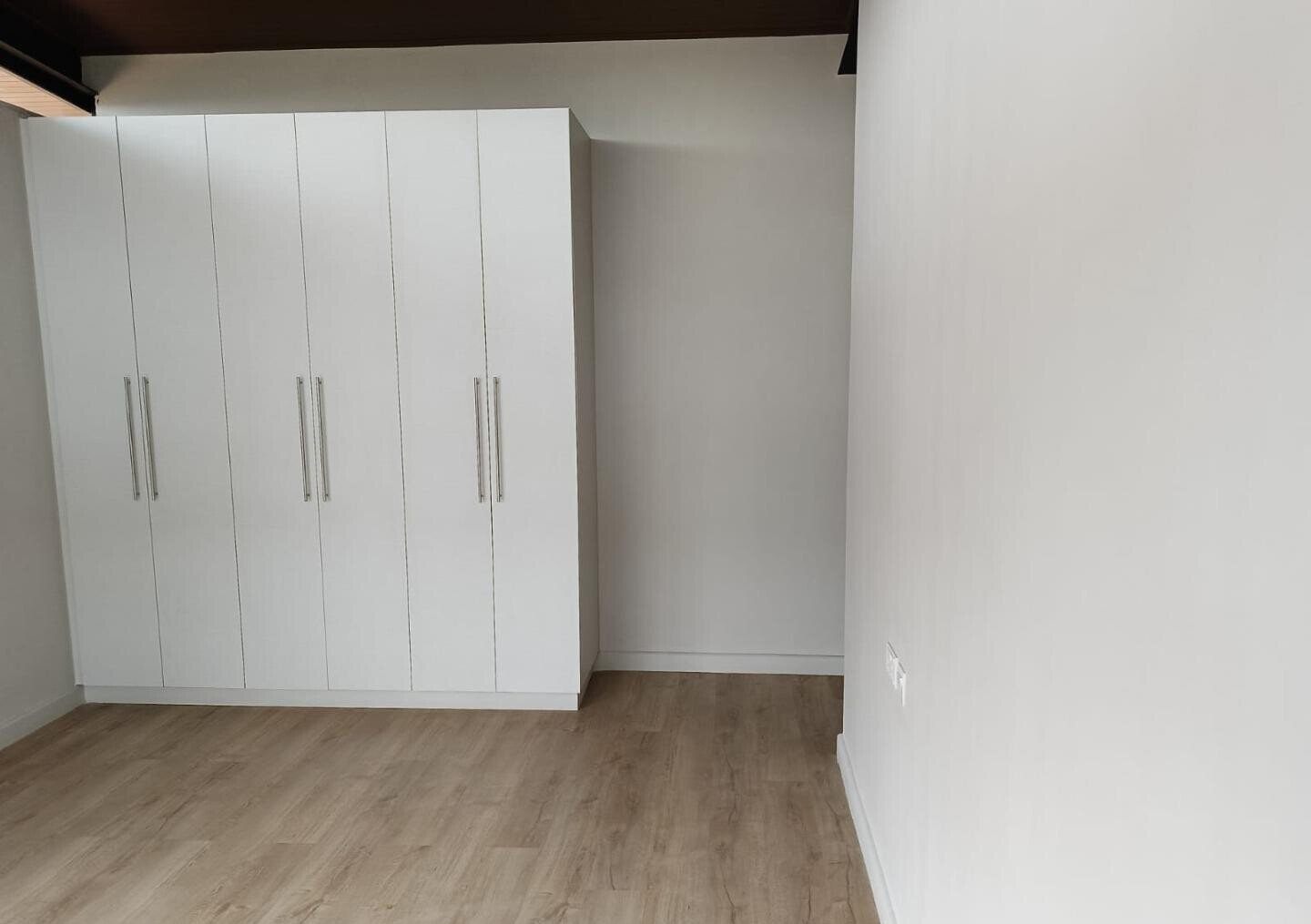 4BR Townhouse with Fireplace & Clubhouse Access - New Runda