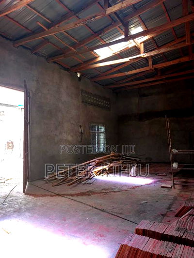 Godown to Let 3200sqft Off Enterprise Rd - Image 3