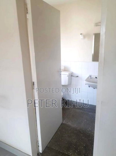 3bdrm Apartment in Nyayo Embakasi Gate for sale - Image 6
