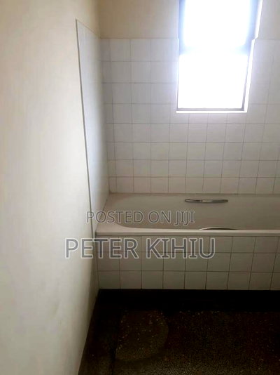 3bdrm Apartment in Nyayo Embakasi Gate for sale - Image 10