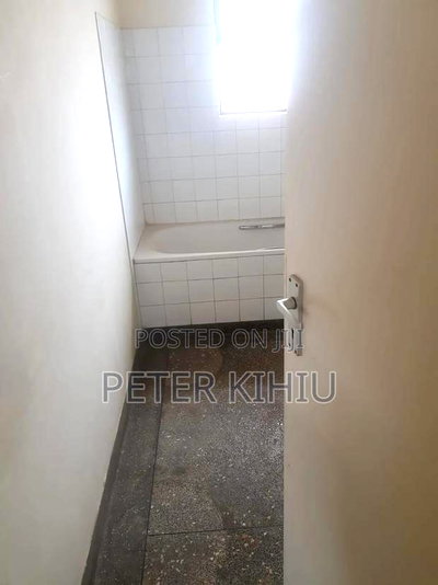 3bdrm Apartment in Nyayo Embakasi Gate for sale - Image 9