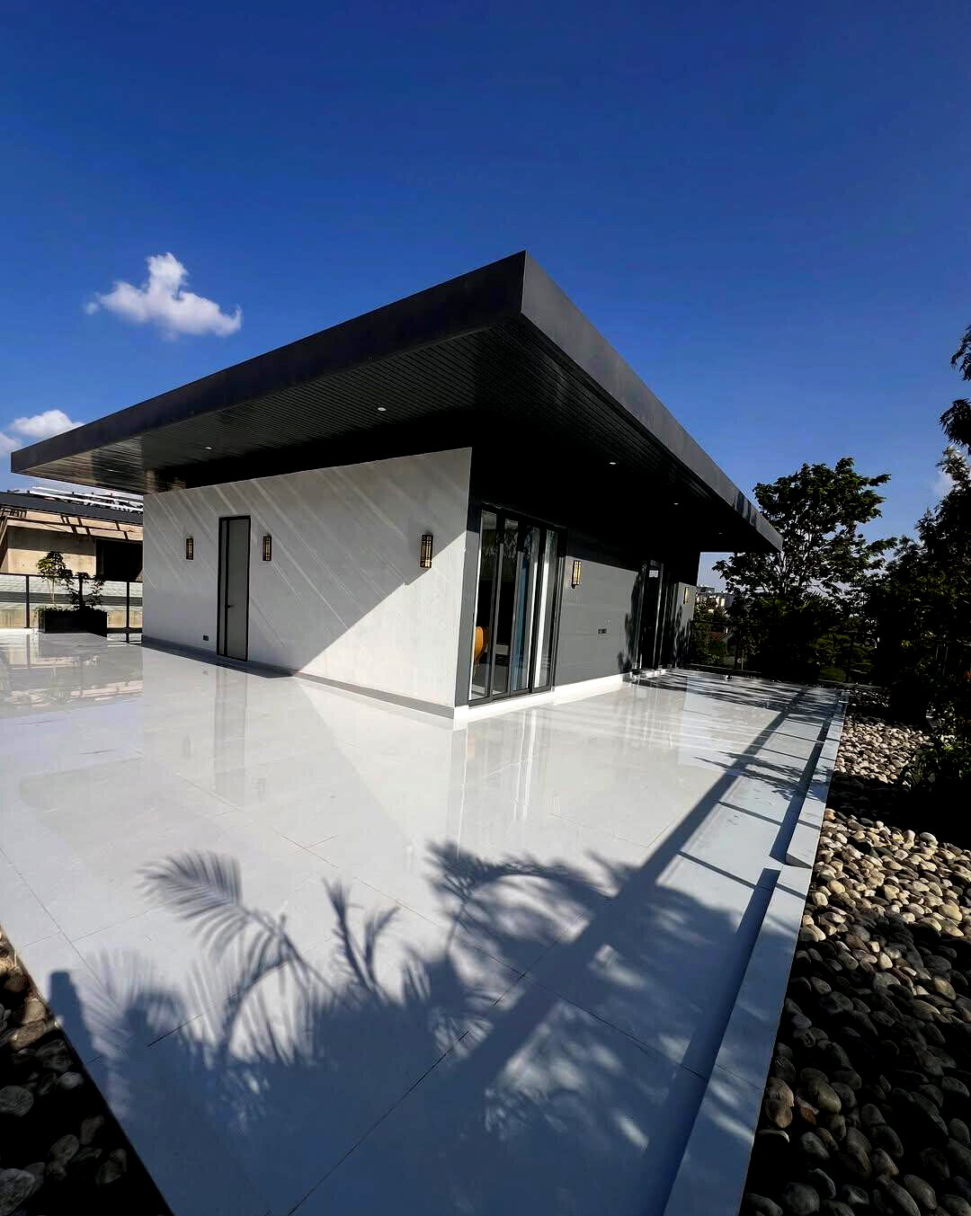 KSh 160M 5BR Townhouse with Parking