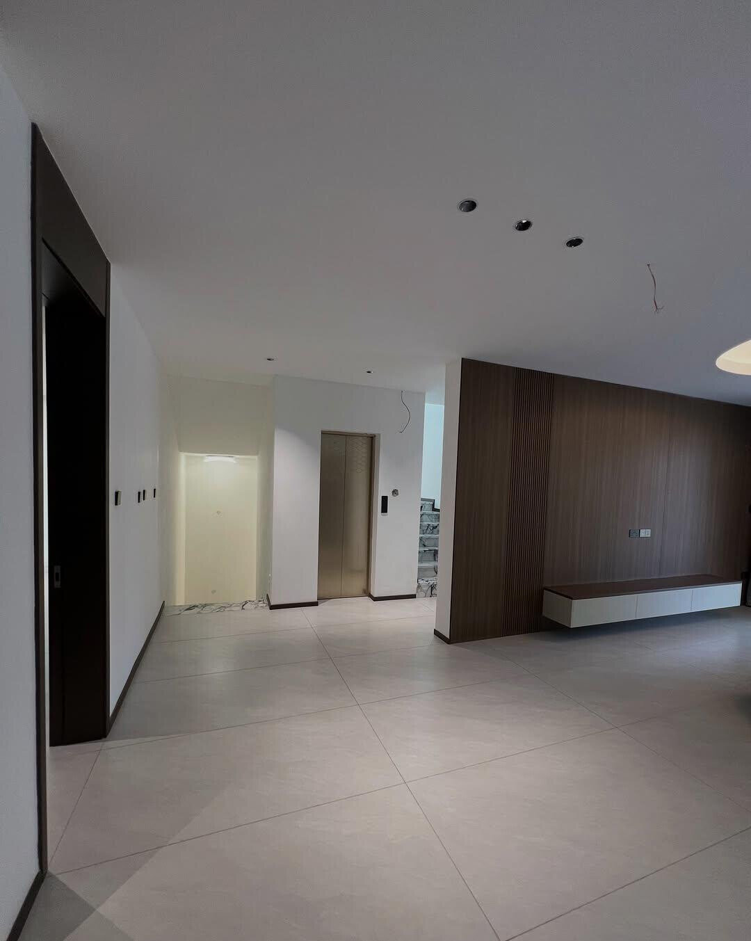 KSh 160M 5BR Townhouse with Parking