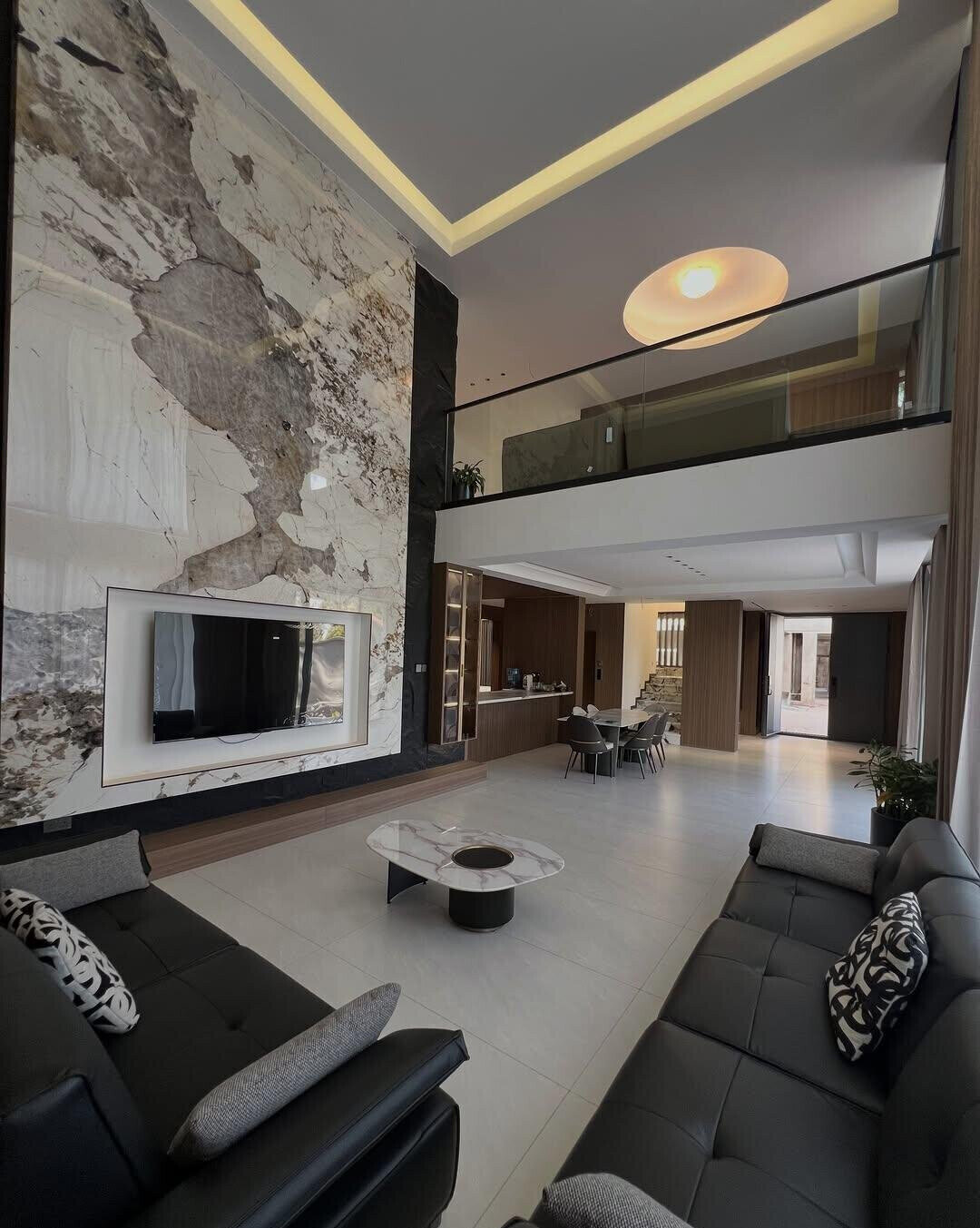 KSh 160M 5BR Townhouse with Parking