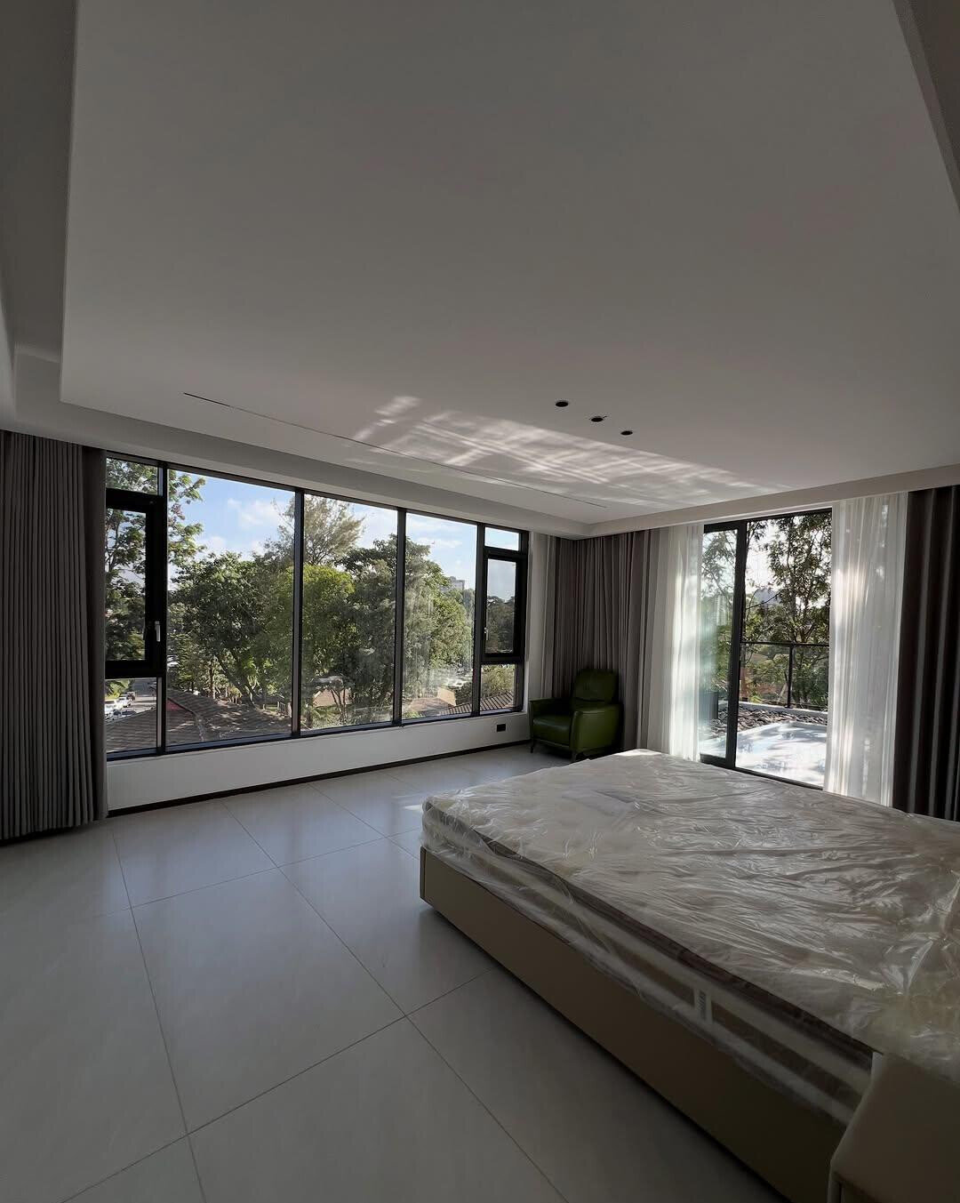 KSh 160M 5BR Townhouse with Parking