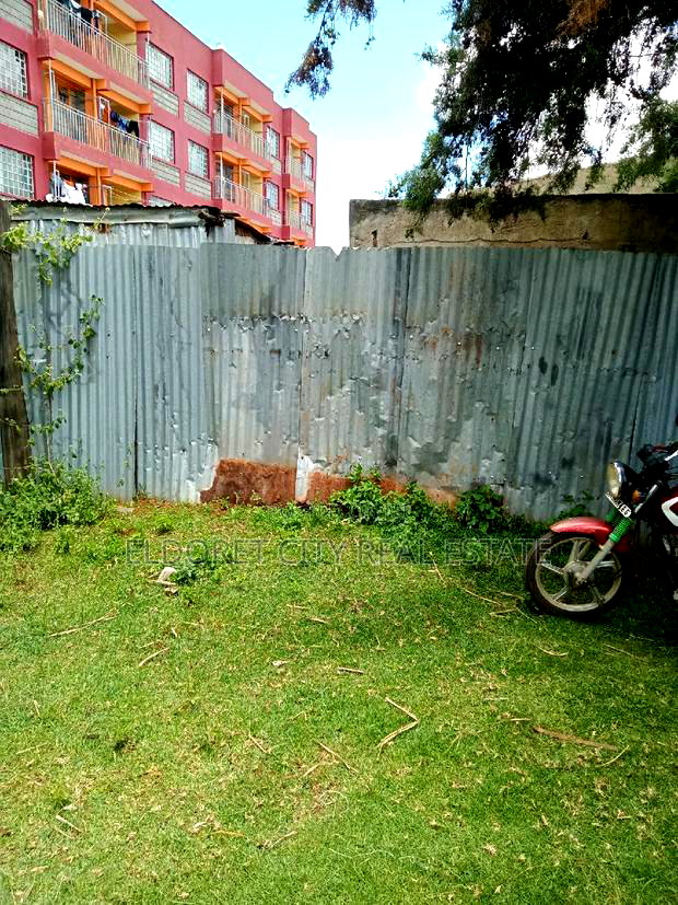 1/4 Plot Kimumu Ideal for Rental With Title