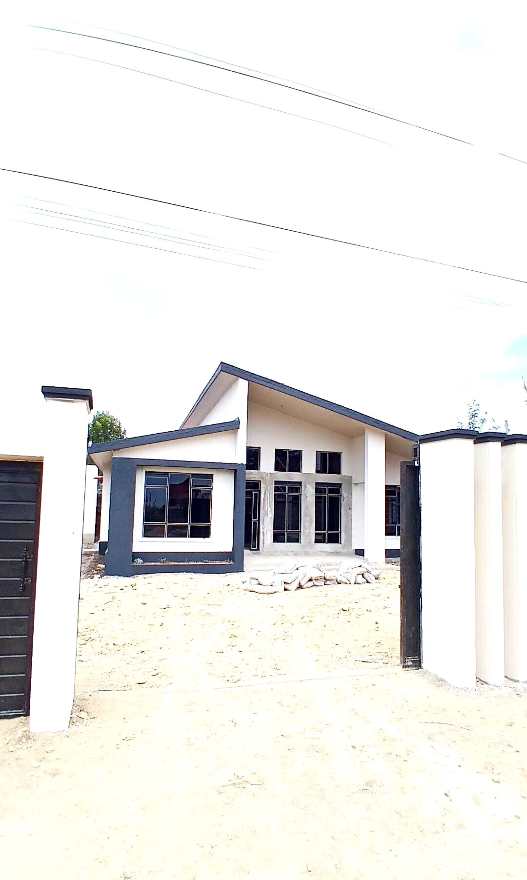 4BR Townhouse with Study & DSQ in Gated Estate - Kitengela