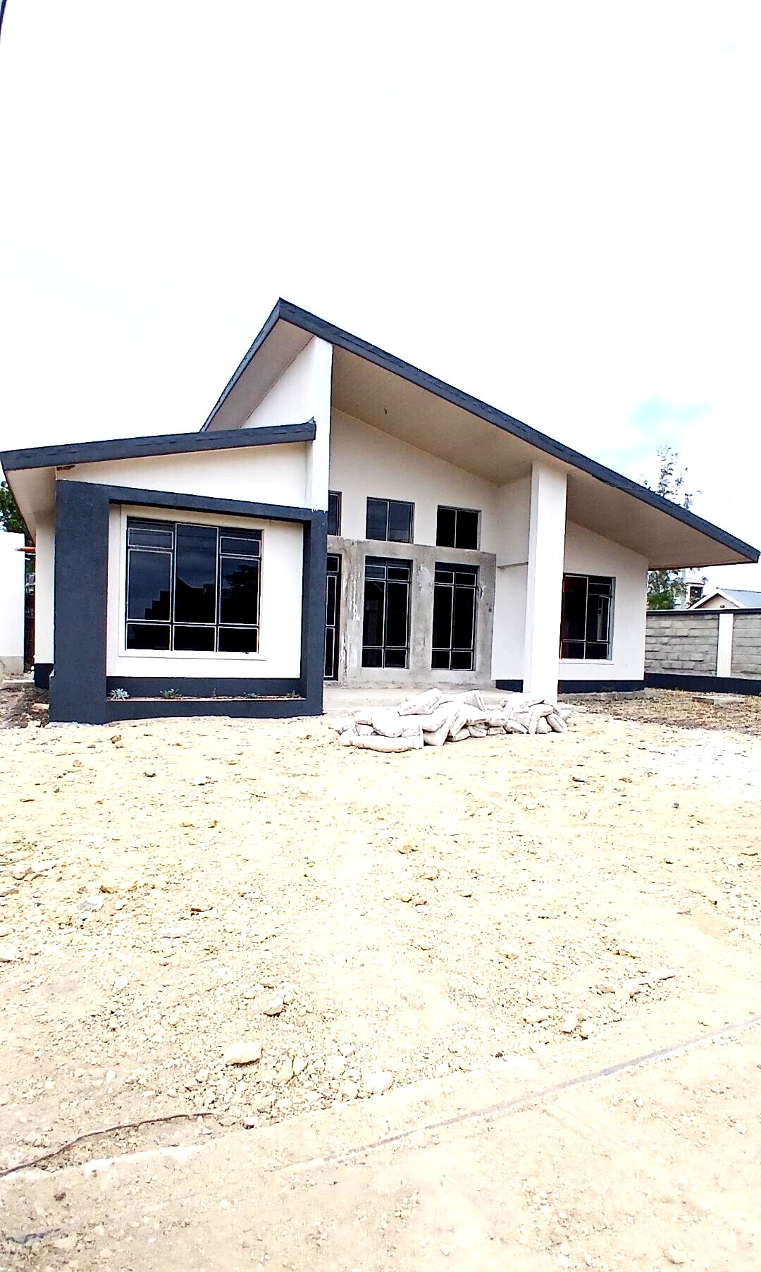 4BR Townhouse with Study & DSQ in Gated Estate - Kitengela