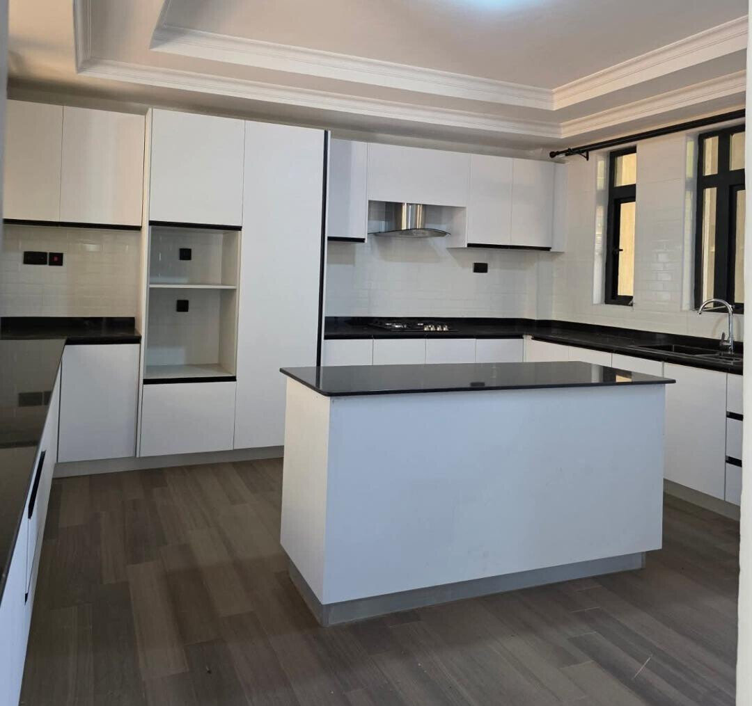 5BR All-Ensuite Townhouse with Rooftop Terrace - Mugutha, Ruiru