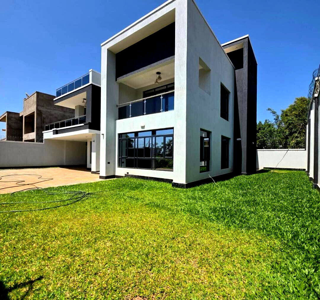 5BR All-Ensuite Townhouse with Rooftop Terrace - Mugutha, Ruiru