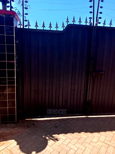 3bdrm Mansion in Racecourse Estate for Sale - Image 5