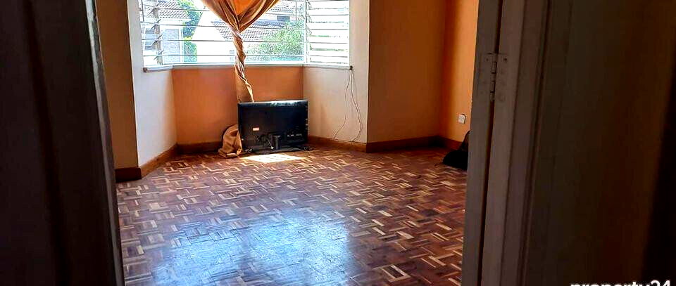 2BR Semi-Detached Townhouse with Parquet Floors & Backyard - Kileleshwa