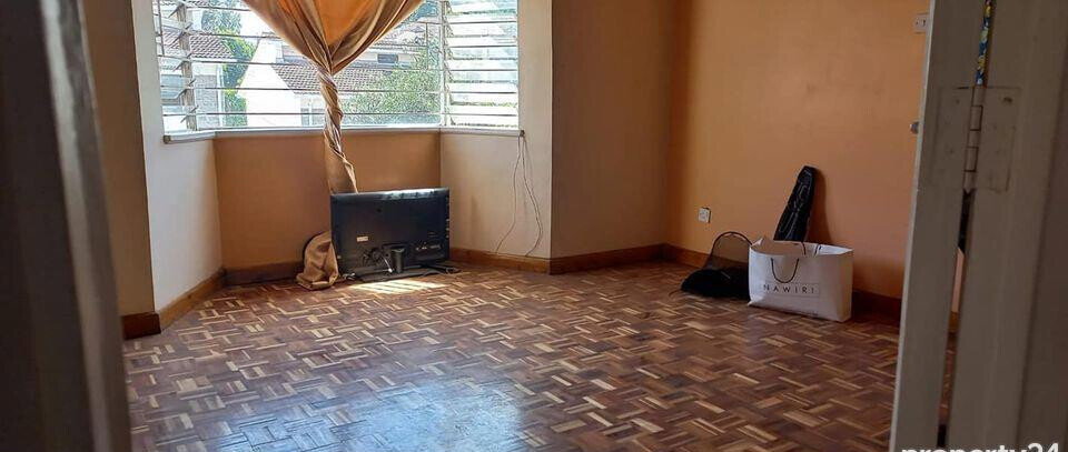 2BR Semi-Detached Townhouse with Parquet Floors & Backyard - Kileleshwa