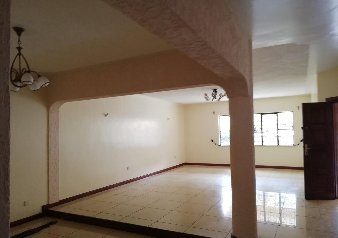 5-Ensuite Villa with DSQ & Pool in Gated Lavington Court - Valley Arcade