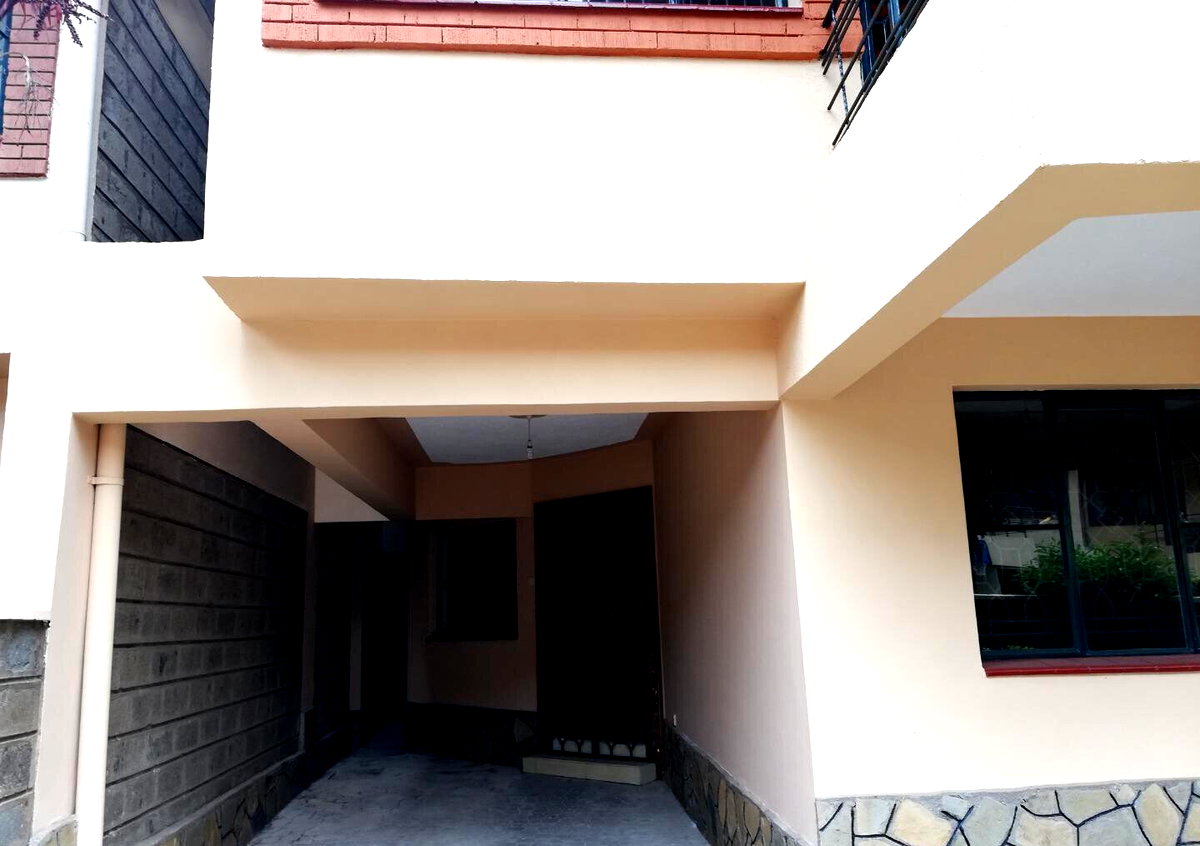 5-Ensuite Villa with DSQ & Pool in Gated Lavington Court - Valley Arcade