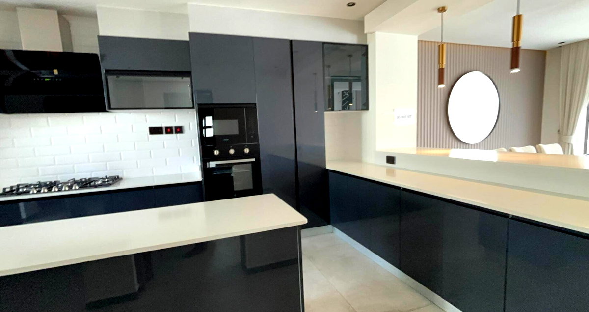4BR Townhouse with Fireplace & Clubhouse - Off Kiambu Road