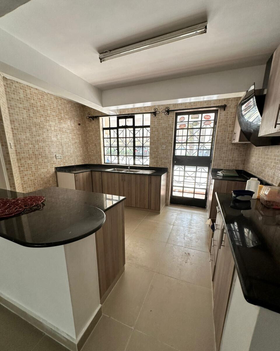 4BR All-Ensuite + DSQ with Greenery & Parking - Kilimani