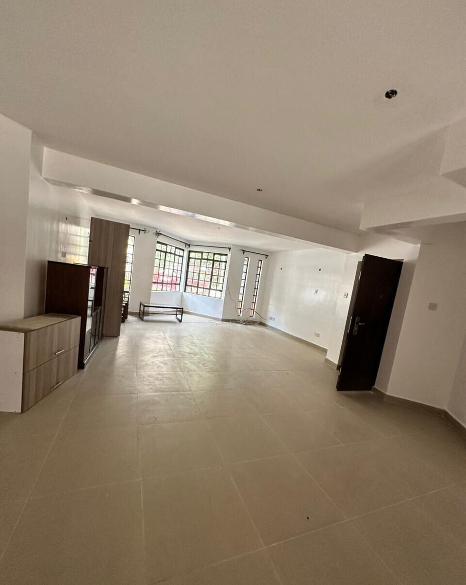 4BR All-Ensuite + DSQ with Greenery & Parking - Kilimani