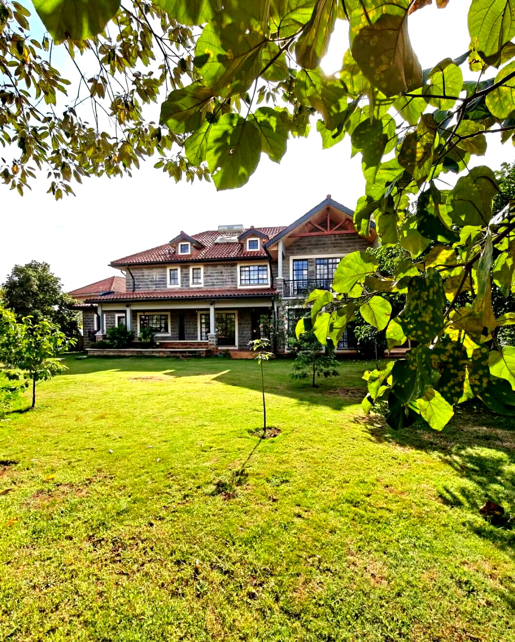 4-Ensuite Villa with Clubhouse & Lush Gardens – Karen