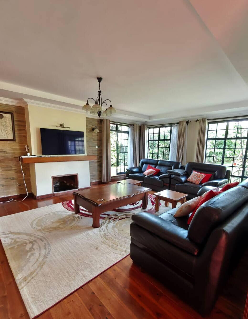 4-Ensuite Villa with Clubhouse & Lush Gardens – Karen