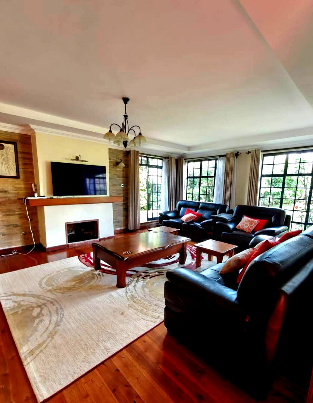 4-Ensuite Villa with Clubhouse & Lush Gardens – Karen