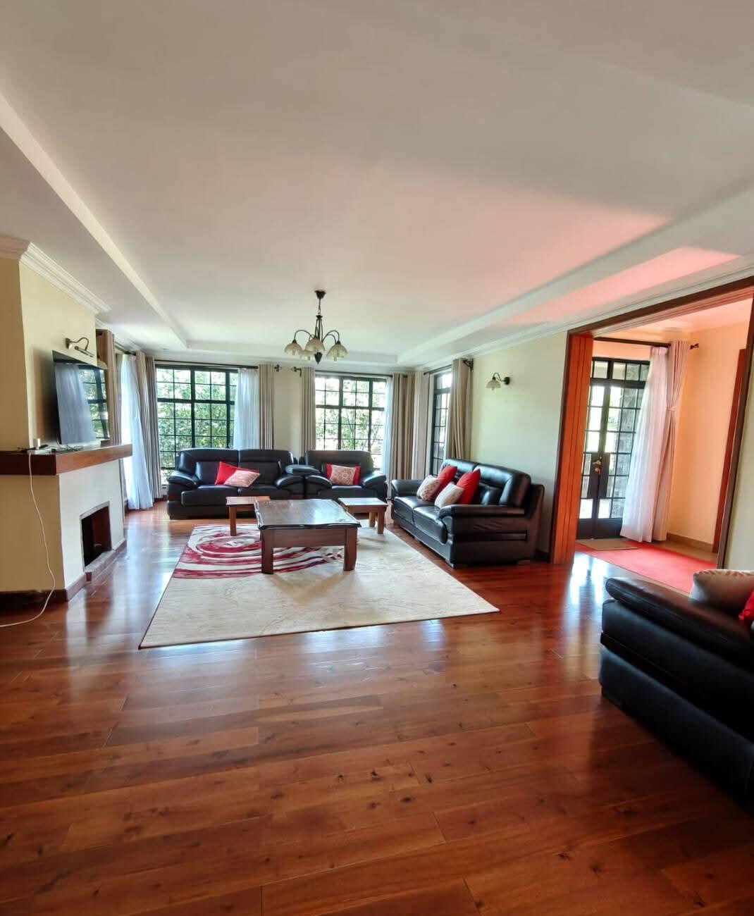 4-Ensuite Villa with Clubhouse & Lush Gardens – Karen