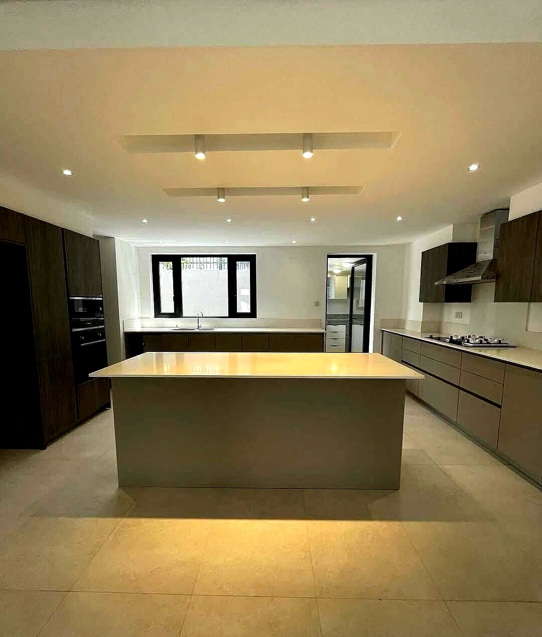 5 En-Suite Villas with Rooftop Garden & 12 Balconies - Kitisuru