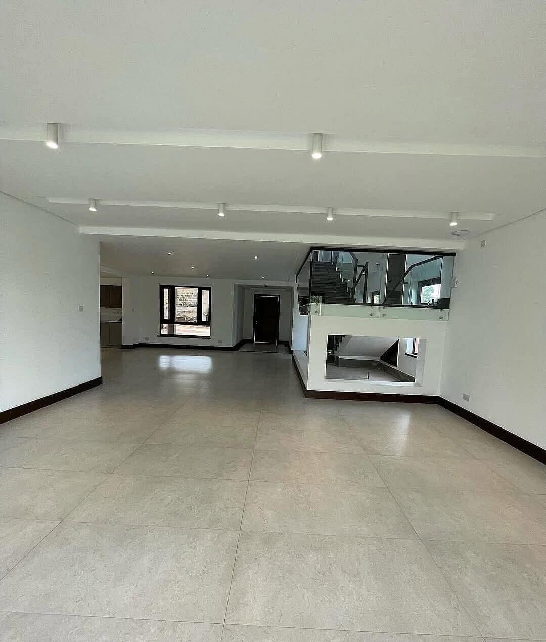 5 En-Suite Villas with Rooftop Garden & 12 Balconies - Kitisuru