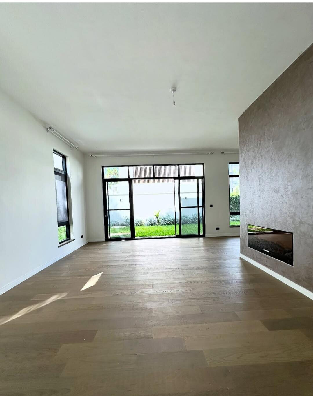 5-Ensuite Villa with Two Kitchens & Smart CCTV - Lavington