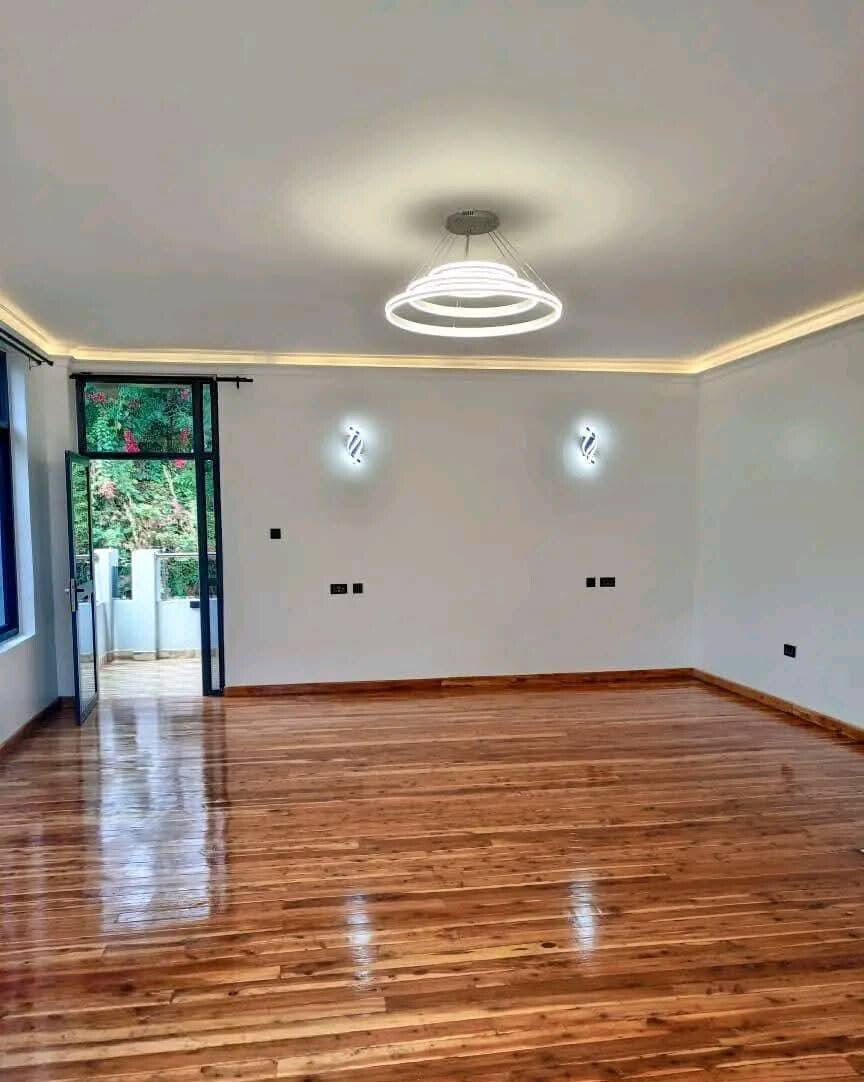 6-Ensuite Standalone Home on ½ Acre with Mature Gardens – Karen