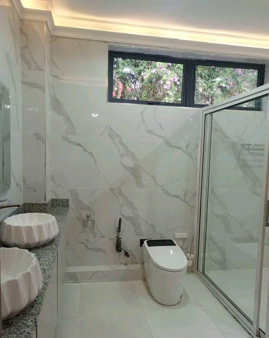 6-Ensuite Standalone Home on ½ Acre with Mature Gardens – Karen