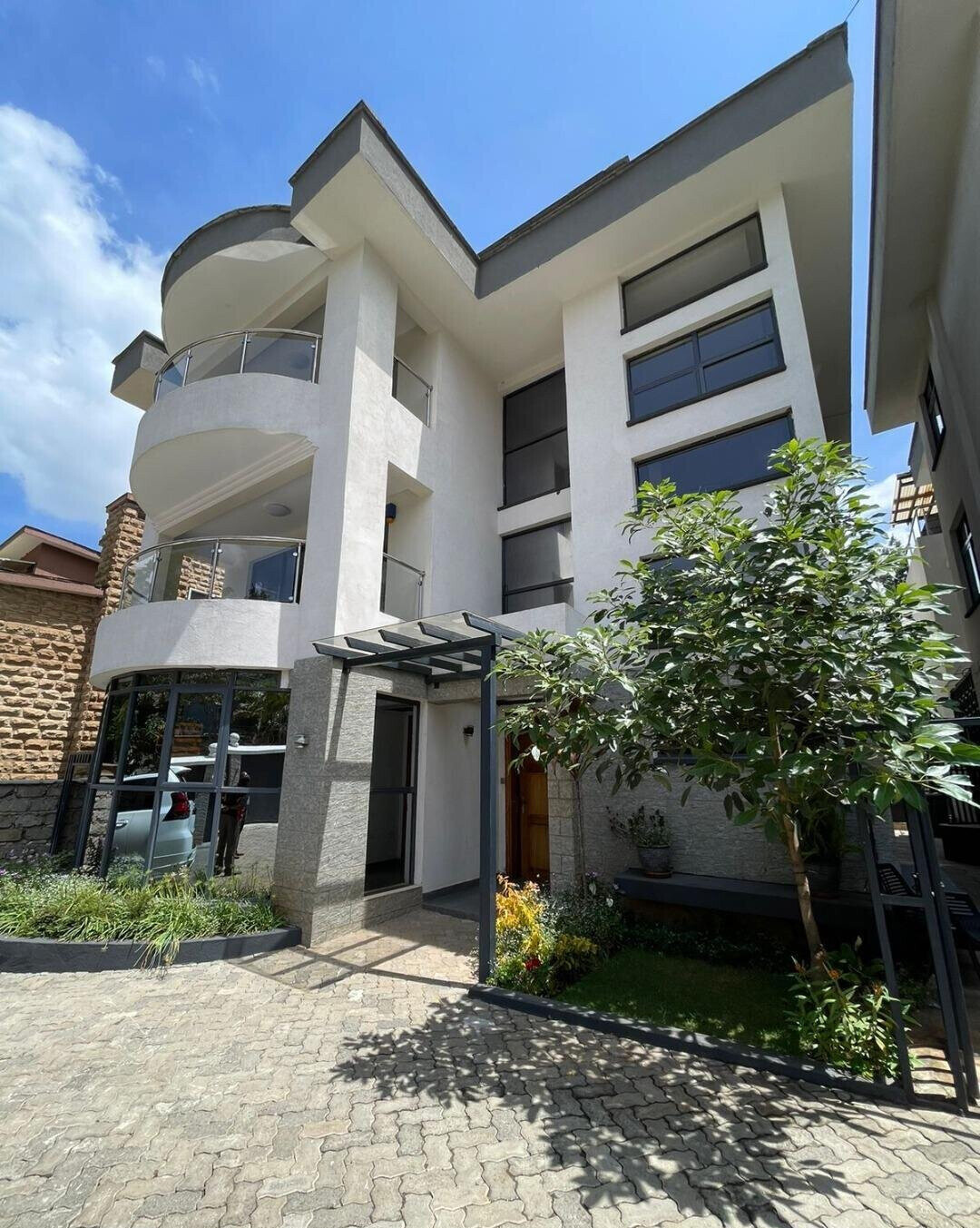 5-Ensuite Townhouse with Borehole & Backup Generator - Lavington