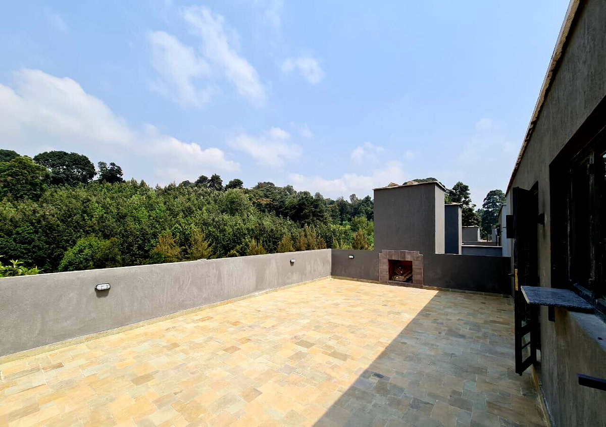 5 En-Suite Townhouse with Pool & Gym - Kitisuru