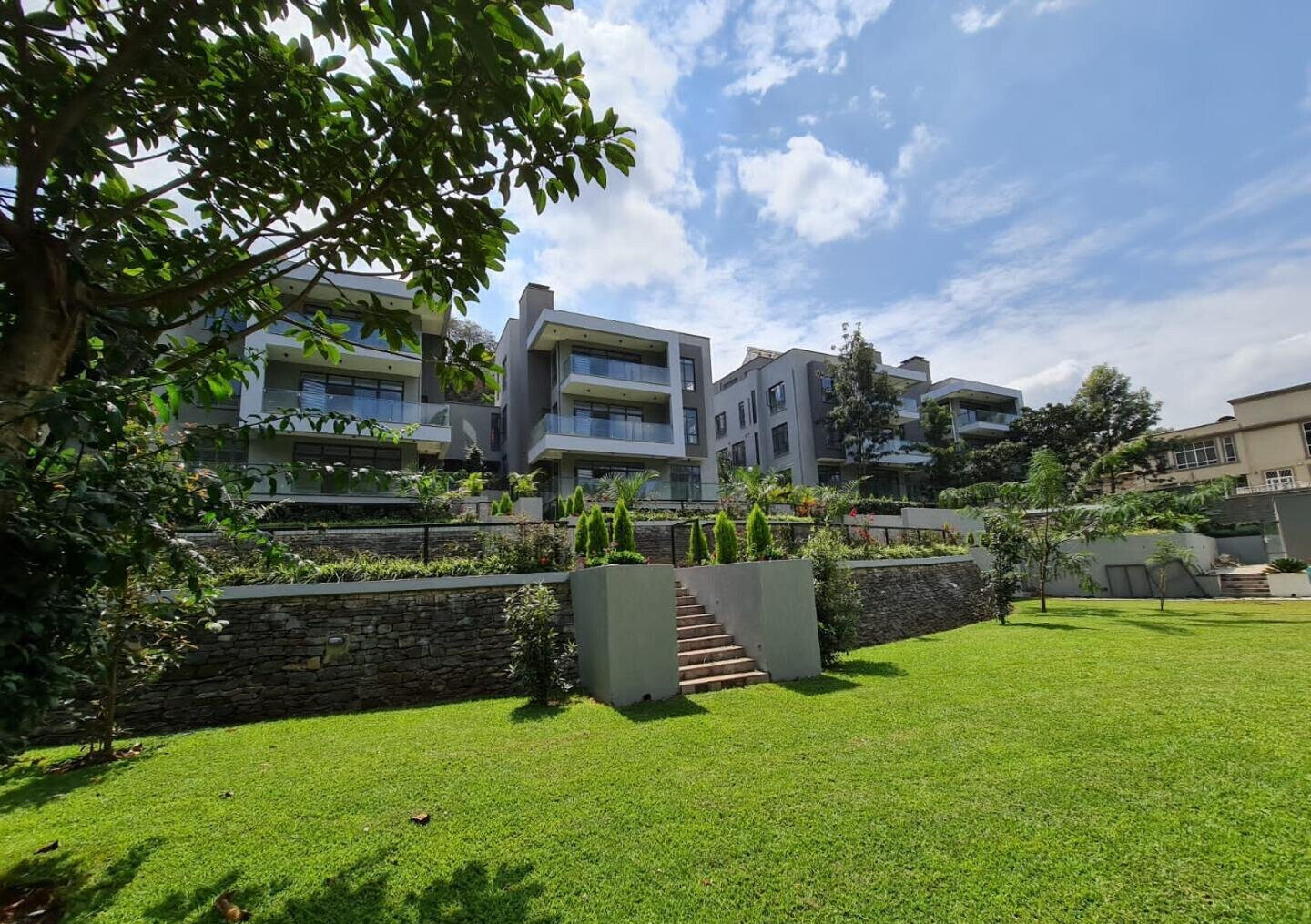5 En-Suite Townhouse with Pool & Gym - Kitisuru