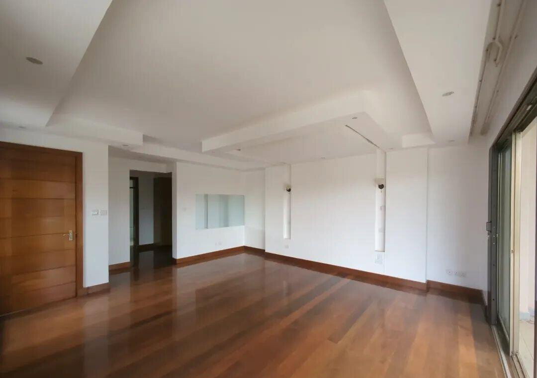 5-Ensuite Townhouse with Gym & Roof Terrace - Lavington