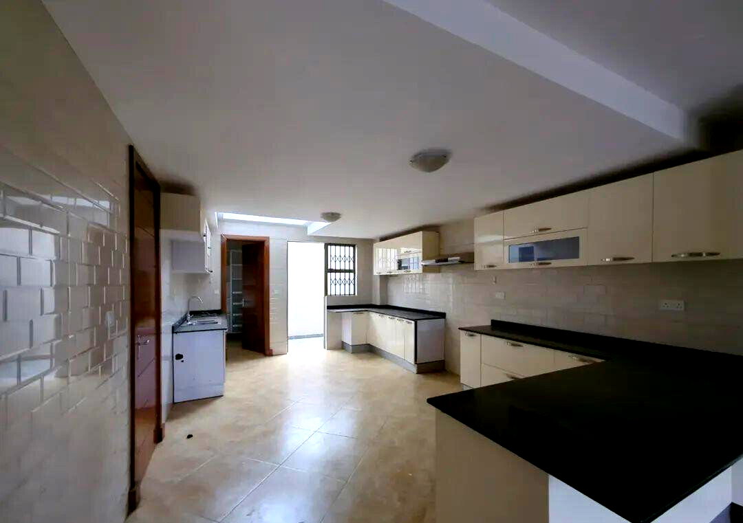 5-Ensuite Townhouse with Gym & Roof Terrace - Lavington