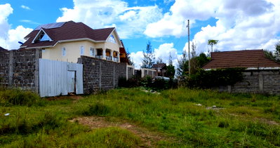 1/8 Acre Garden Plot with Parking - Riabai