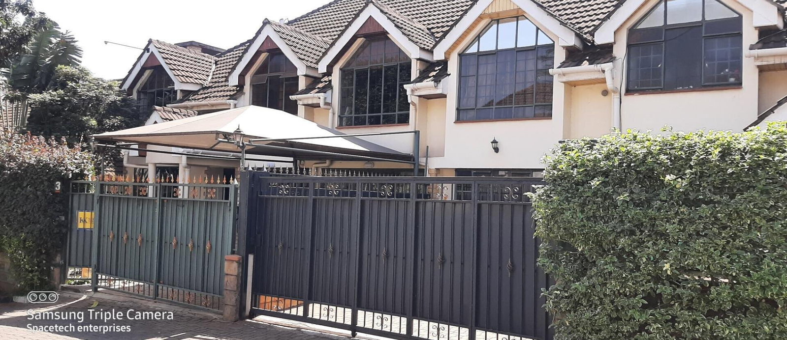 4-Ensuite Townhouse with DSQ & Shared Pool - Lavington