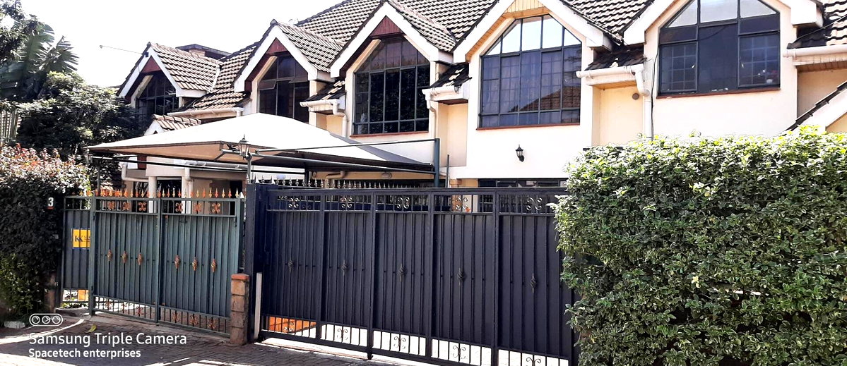 4-Ensuite Townhouse with DSQ & Shared Pool - Lavington