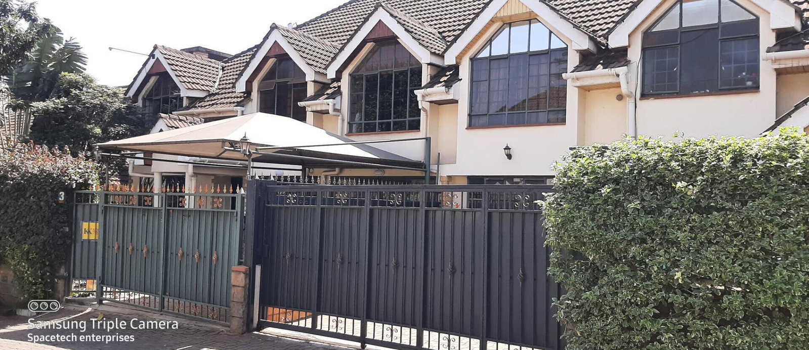4-Ensuite Townhouse with DSQ & Shared Pool - Lavington