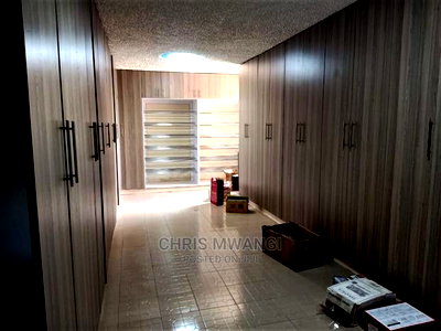 Furnished 9bdrm Mansion in Heart of Runda for Sale - Image 4