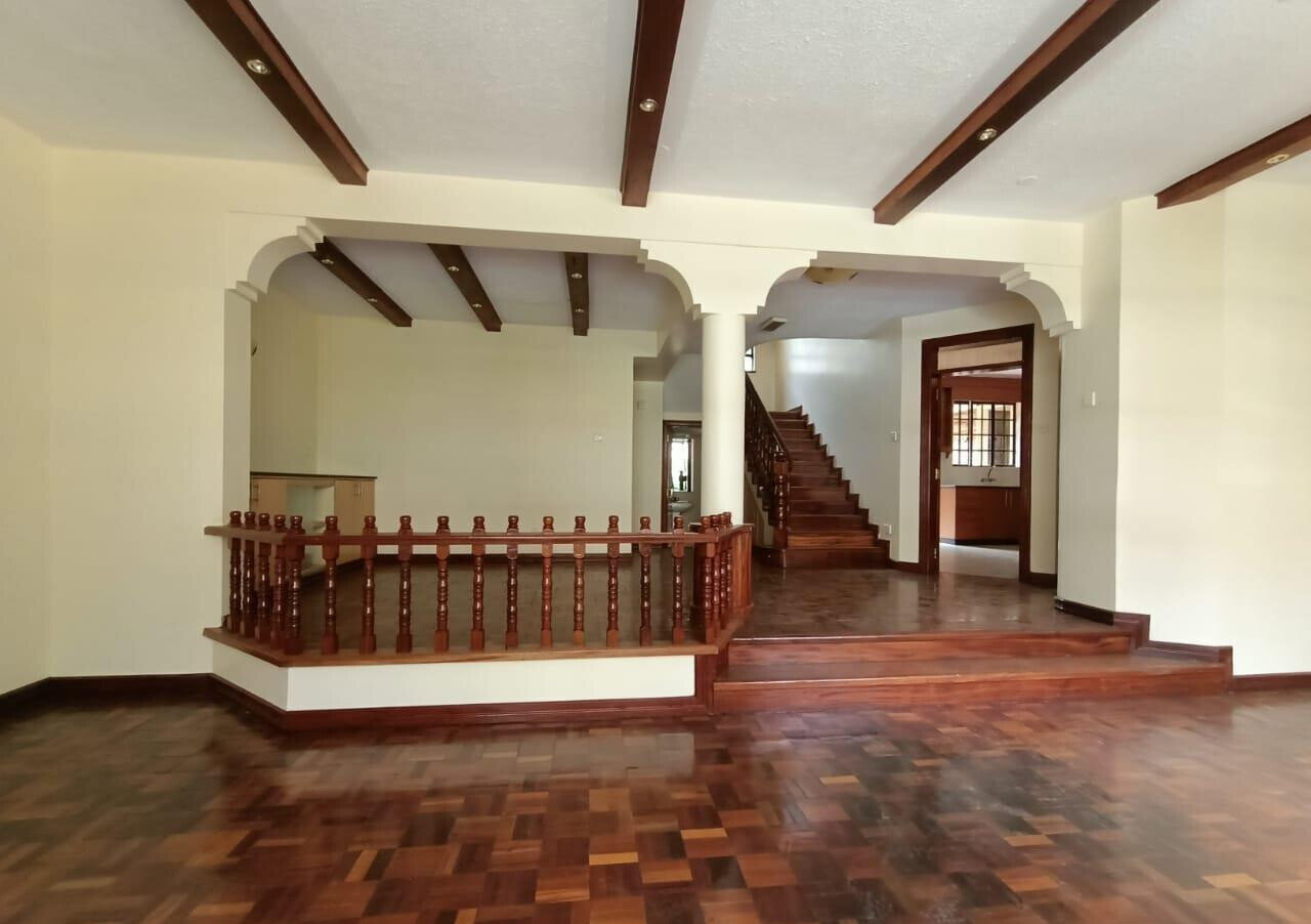 5BR All-Ensuite Townhouse with Parquet Floors & Private Garden - Kileleshwa