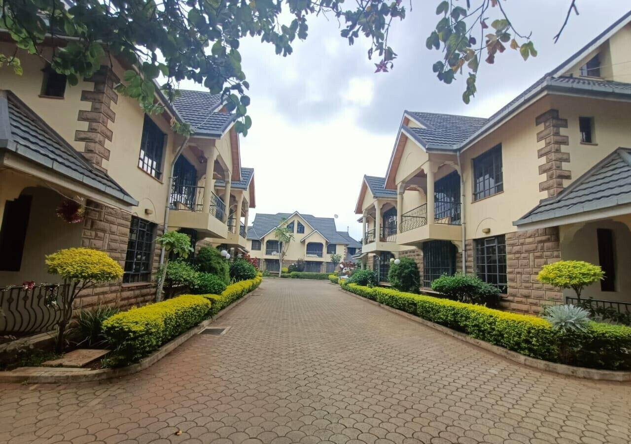 5BR All-Ensuite Townhouse with Parquet Floors & Private Garden - Kileleshwa