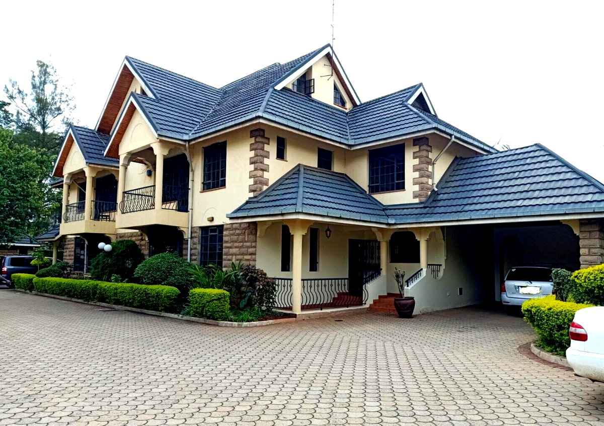 5BR All-Ensuite Townhouse with Parquet Floors & Private Garden - Kileleshwa
